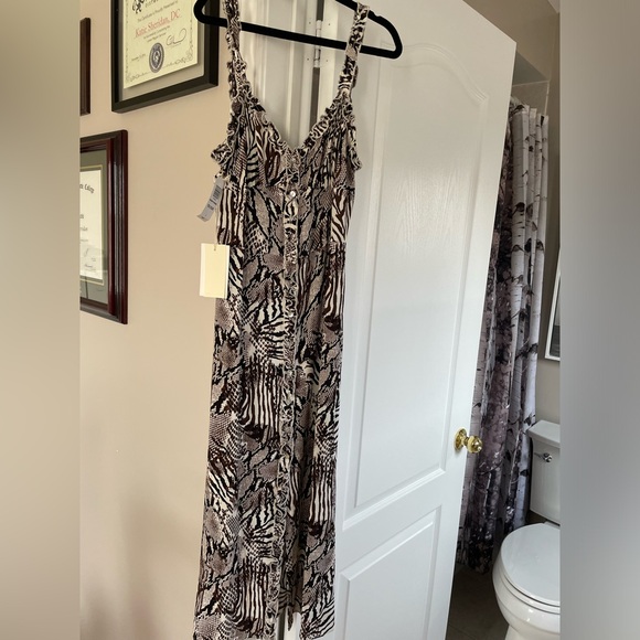 Aritzia Wilfred heartthrob dress - Picture 3 of 7